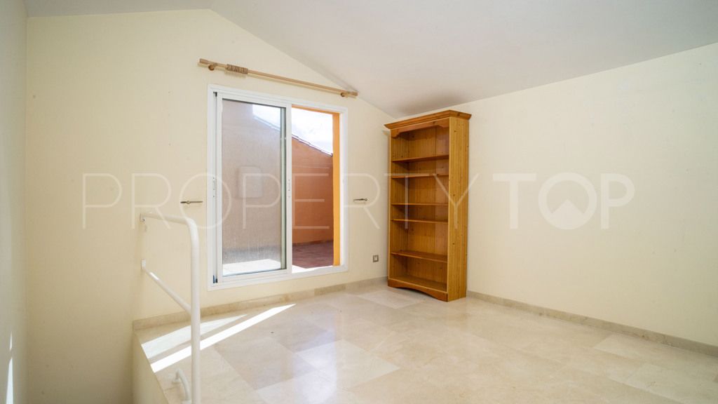 Apartment for sale in Puerto La Duquesa with 5 bedrooms