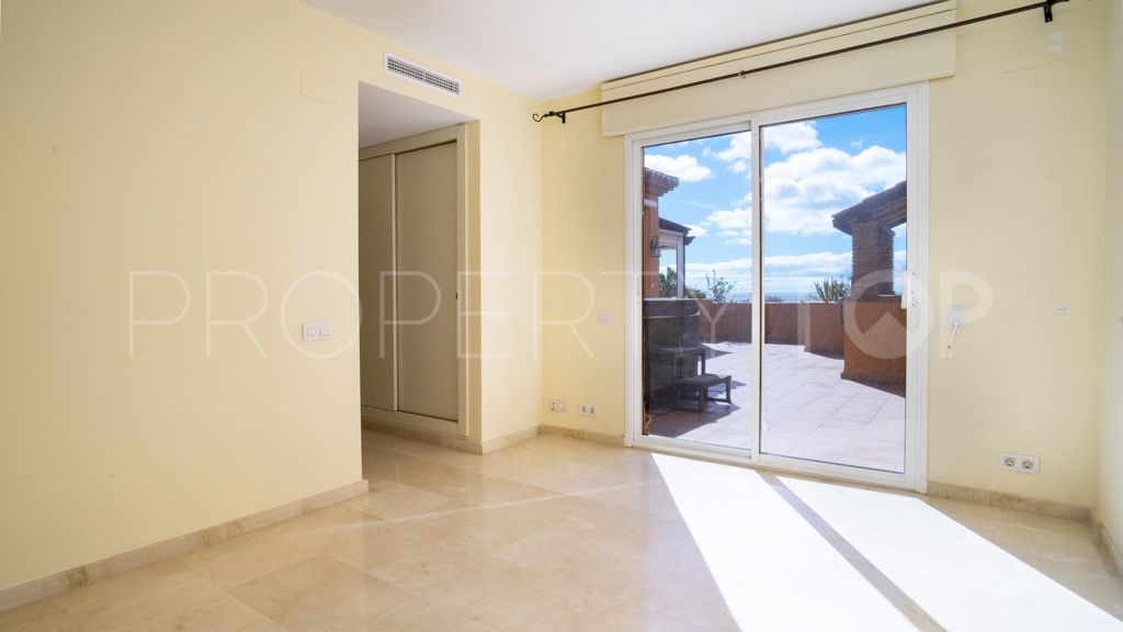 Apartment for sale in Puerto La Duquesa with 5 bedrooms