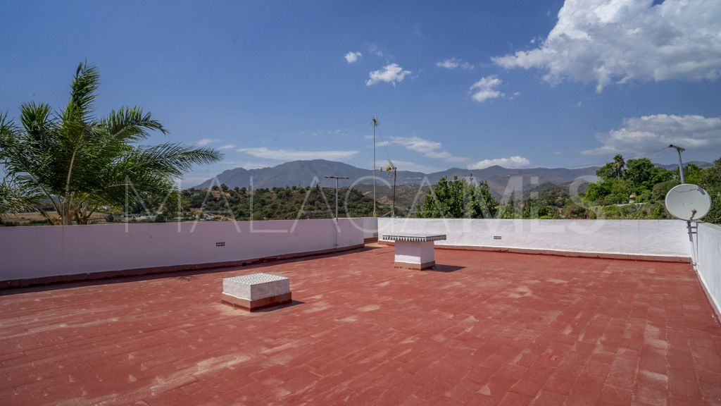 Chalet for sale in Estepona