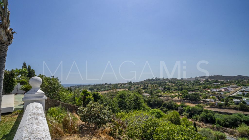Chalet for sale in Estepona
