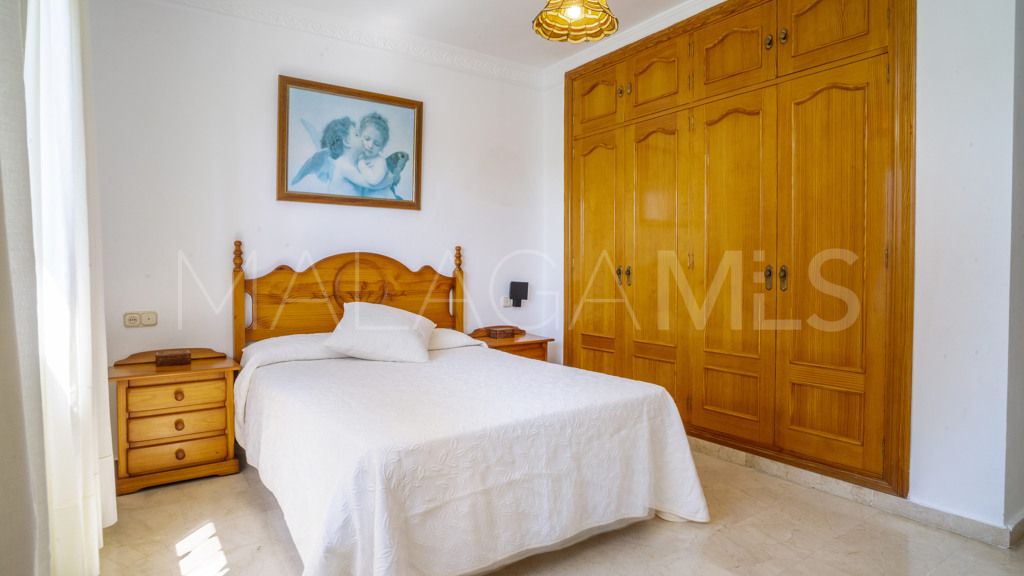 Chalet for sale in Estepona