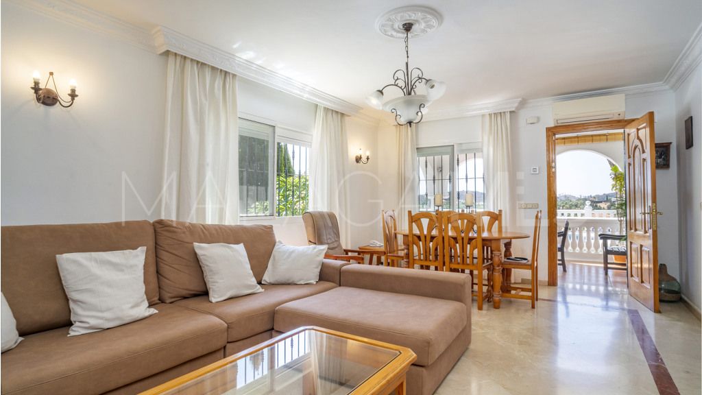 Chalet for sale in Estepona