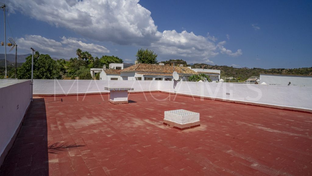 Chalet for sale in Estepona