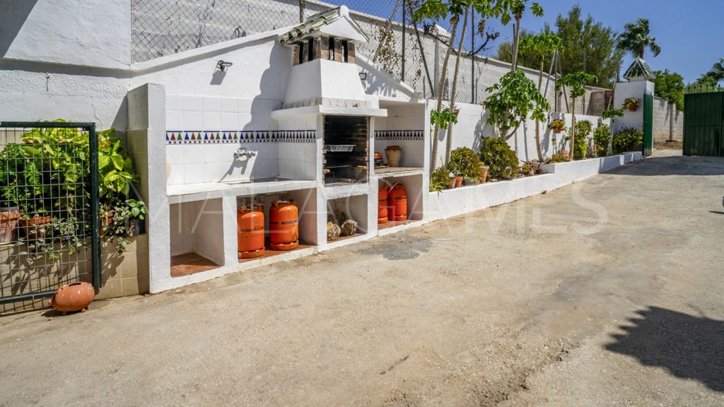 Chalet for sale in Estepona