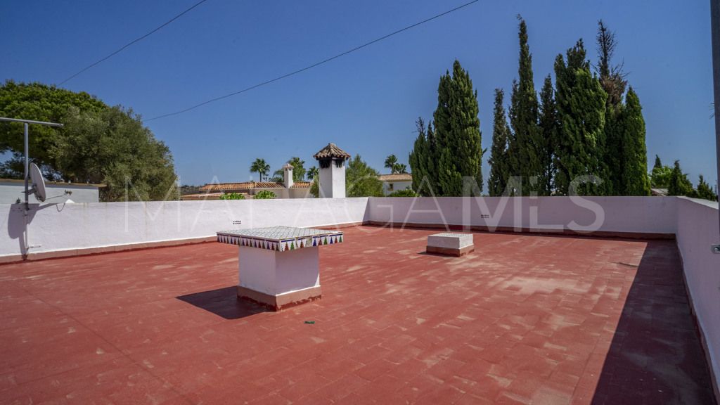 Chalet for sale in Estepona