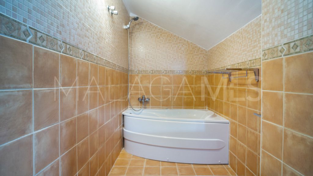 For sale apartment with 4 bedrooms in Cancelada