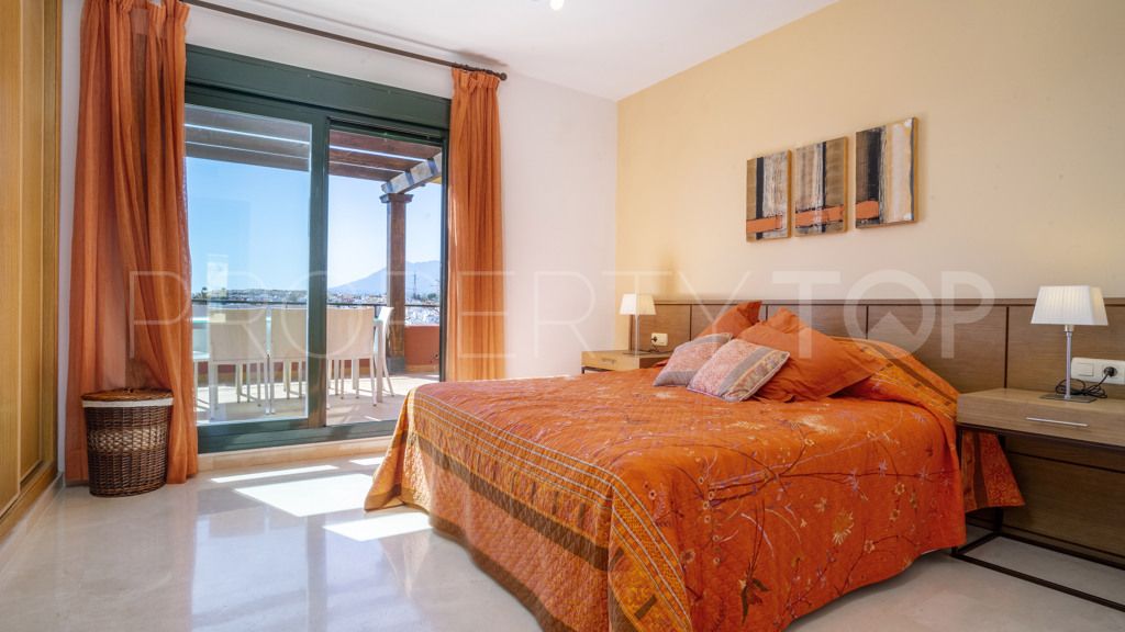 For sale apartment with 4 bedrooms in Cancelada