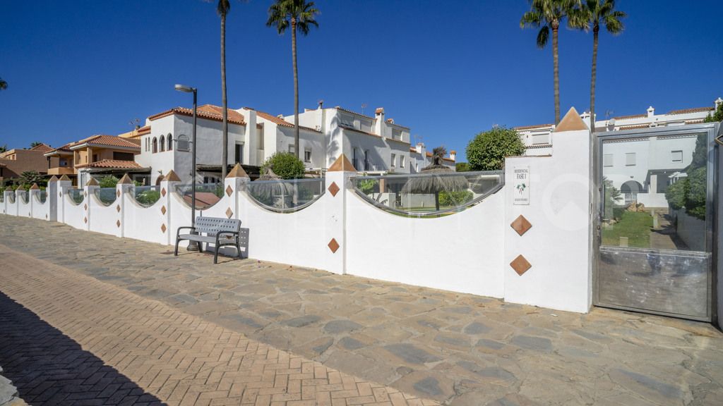 Chalet en venta de 3 dormitorios en Casares Playa