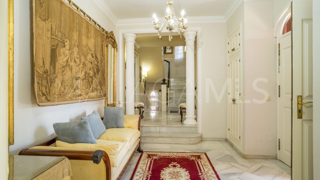 Chalet for sale in Estepona Puerto