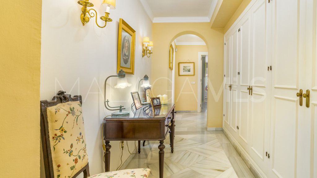 Chalet for sale in Estepona Puerto