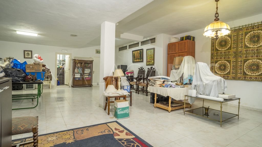 Chalet for sale in Estepona Puerto