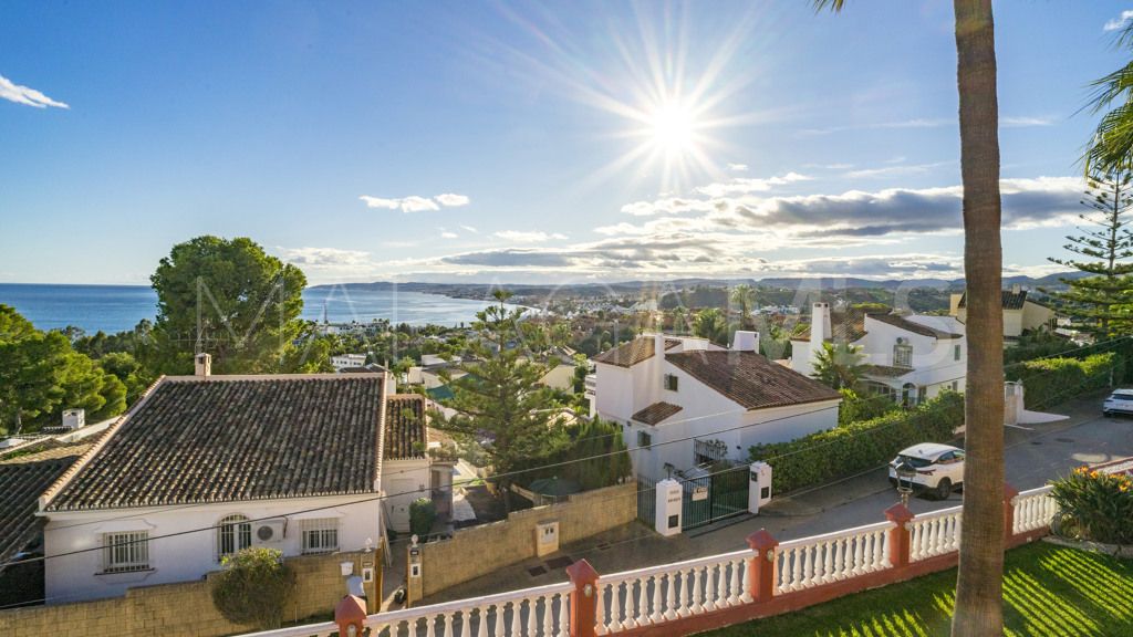 Chalet for sale in Estepona Puerto