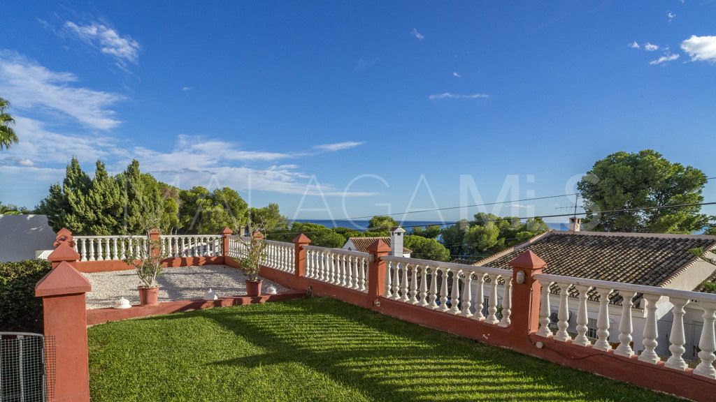 Chalet for sale in Estepona Puerto