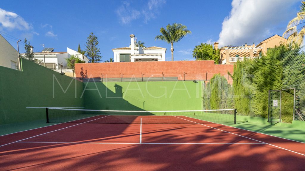 Chalet for sale in Estepona Puerto