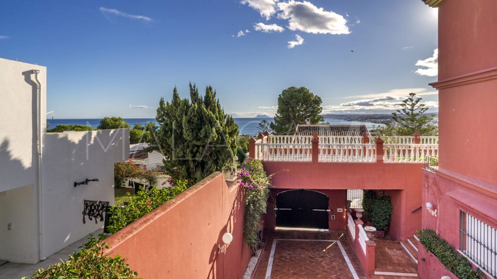 Chalet for sale in Estepona Puerto