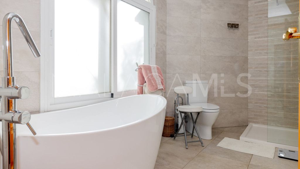 Buy Casares Playa chalet