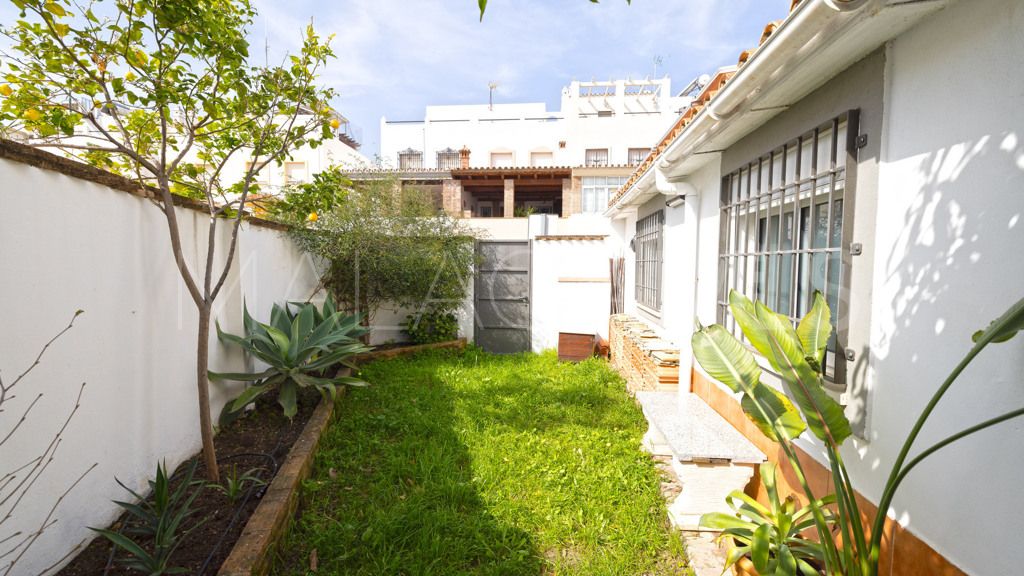 Chalet for sale in Estepona