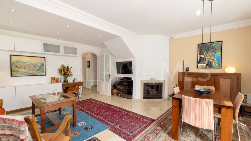 Chalet for sale in Estepona