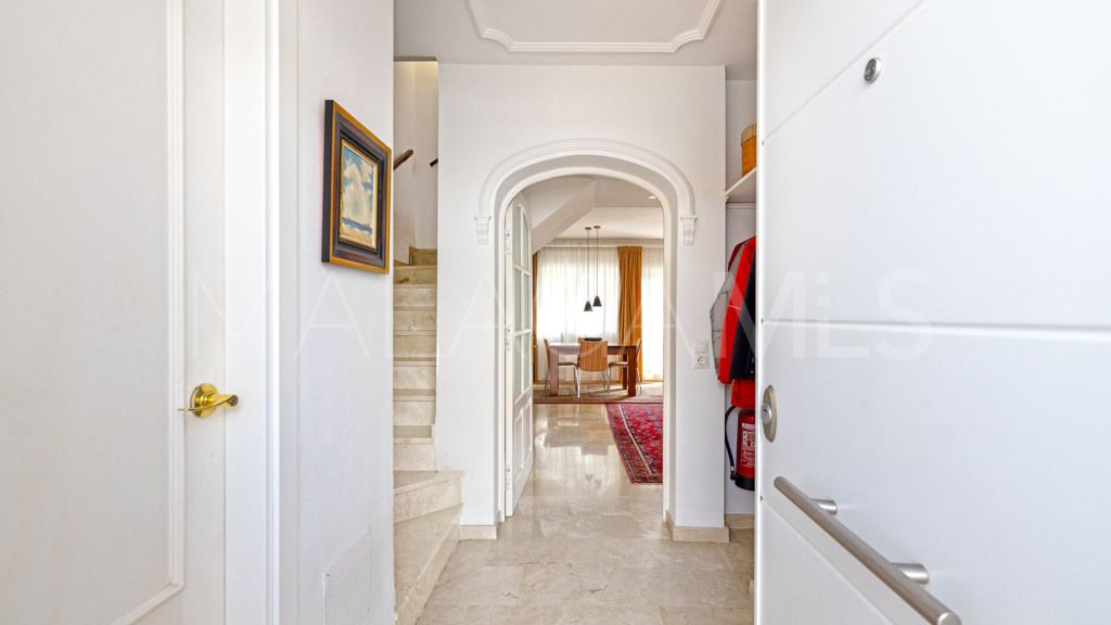 Chalet for sale in Estepona