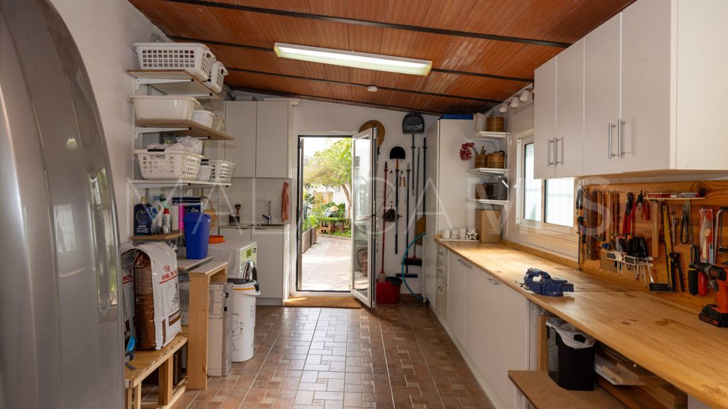 Chalet for sale in Estepona