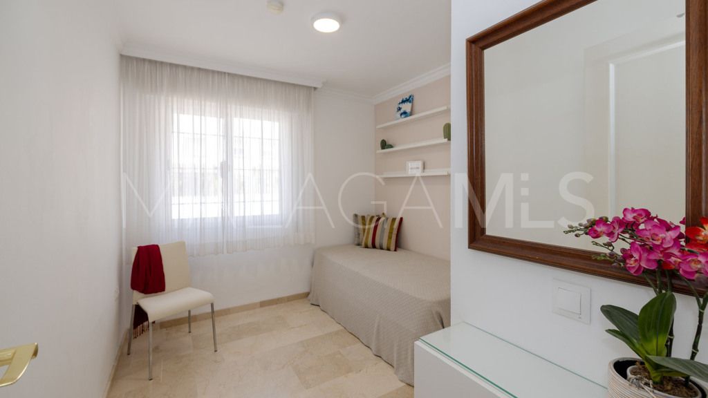 Chalet for sale in Estepona