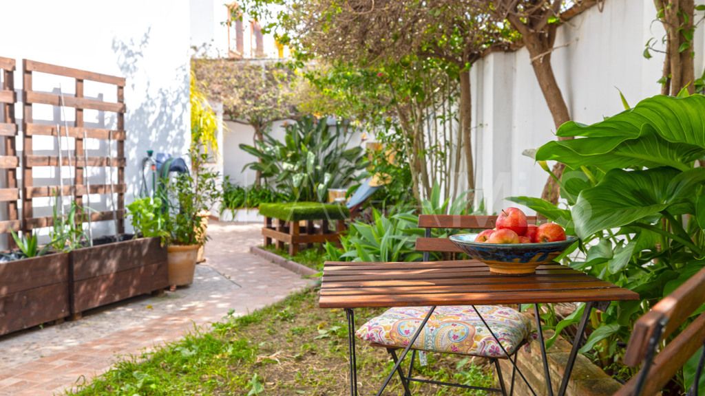 Chalet for sale in Estepona