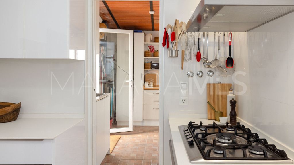 Chalet for sale in Estepona