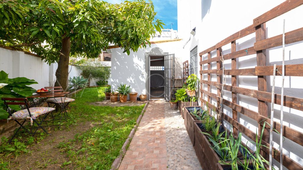 Chalet for sale in Estepona