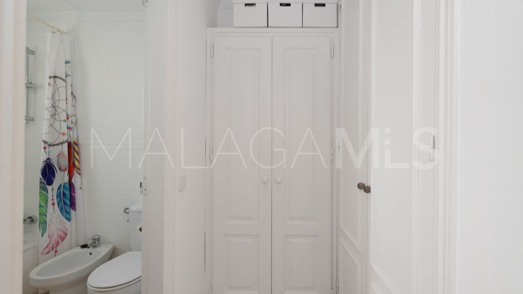 Chalet for sale in Estepona