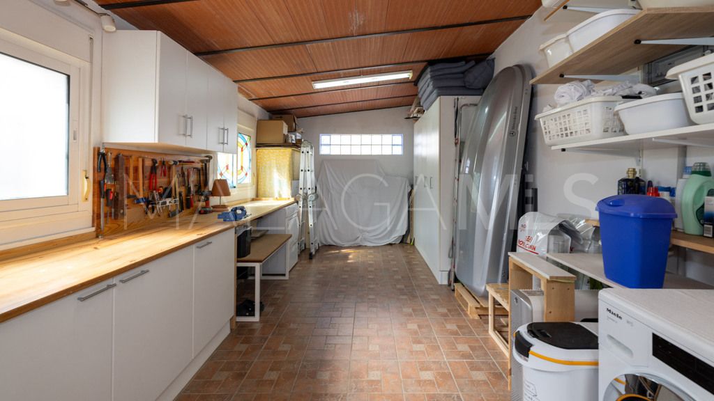 Chalet for sale in Estepona