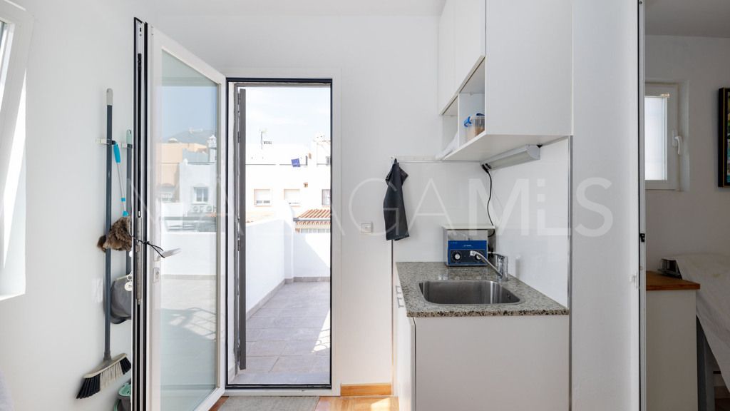 Chalet for sale in Estepona