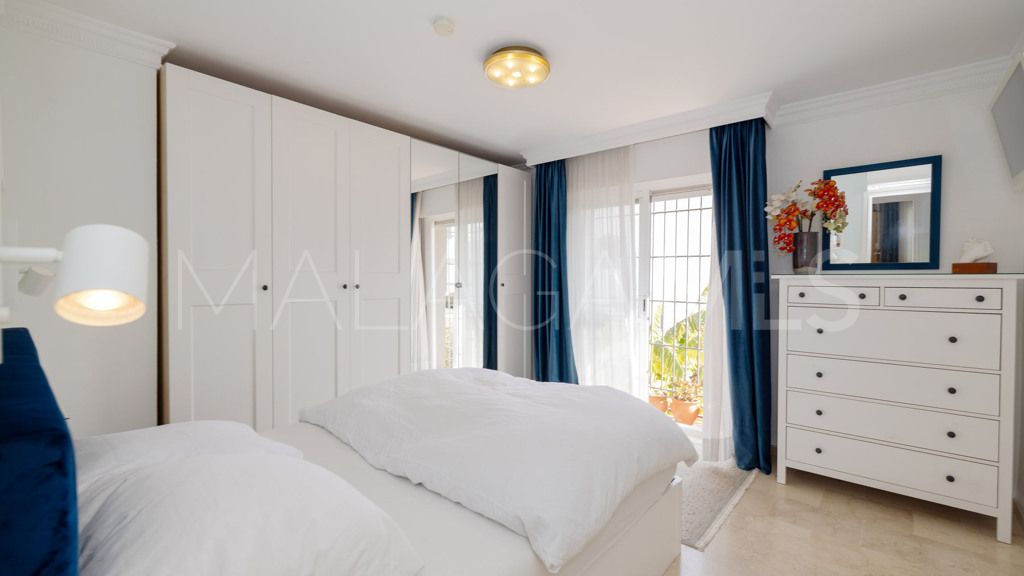 Chalet for sale in Estepona