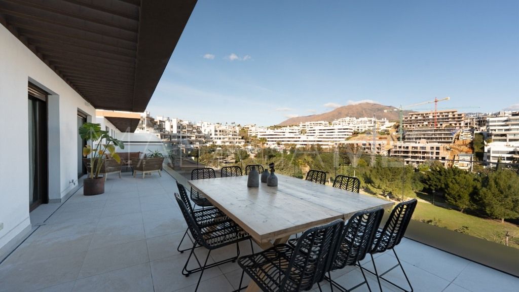 For sale 3 bedrooms apartment in Estepona