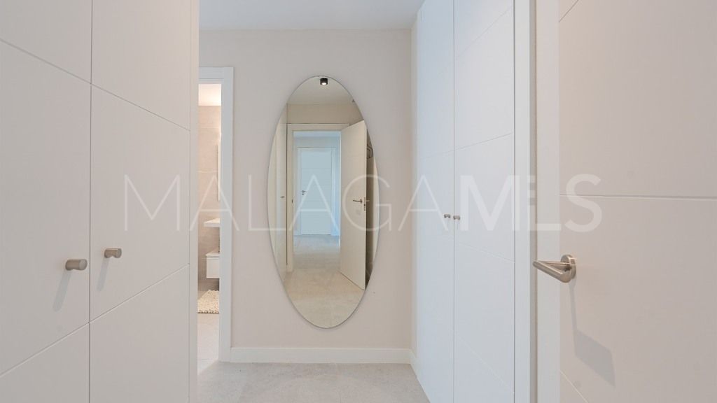 For sale 3 bedrooms apartment in Estepona