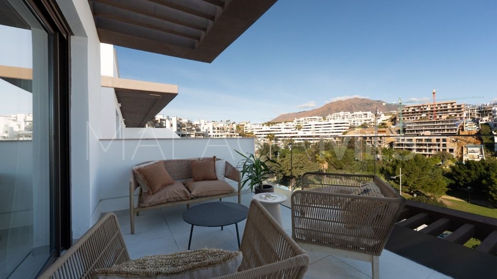 For sale 3 bedrooms apartment in Estepona