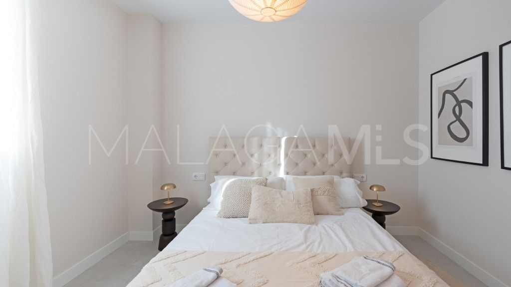 For sale 3 bedrooms apartment in Estepona