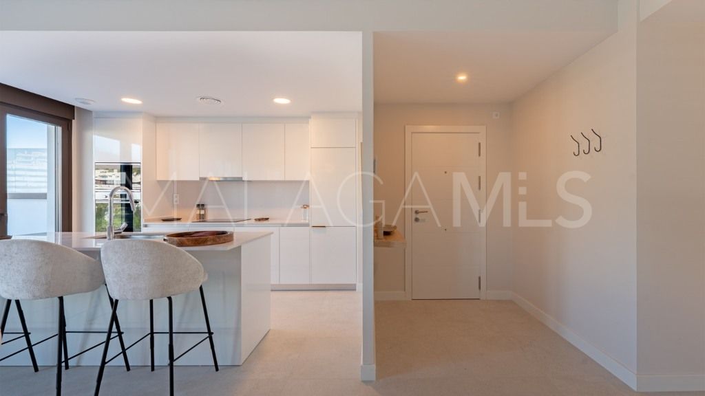 For sale 3 bedrooms apartment in Estepona