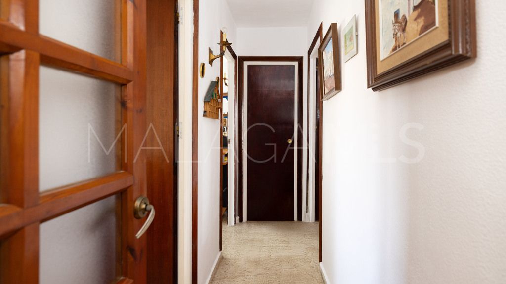 Lägenhet for sale in Estepona Puerto