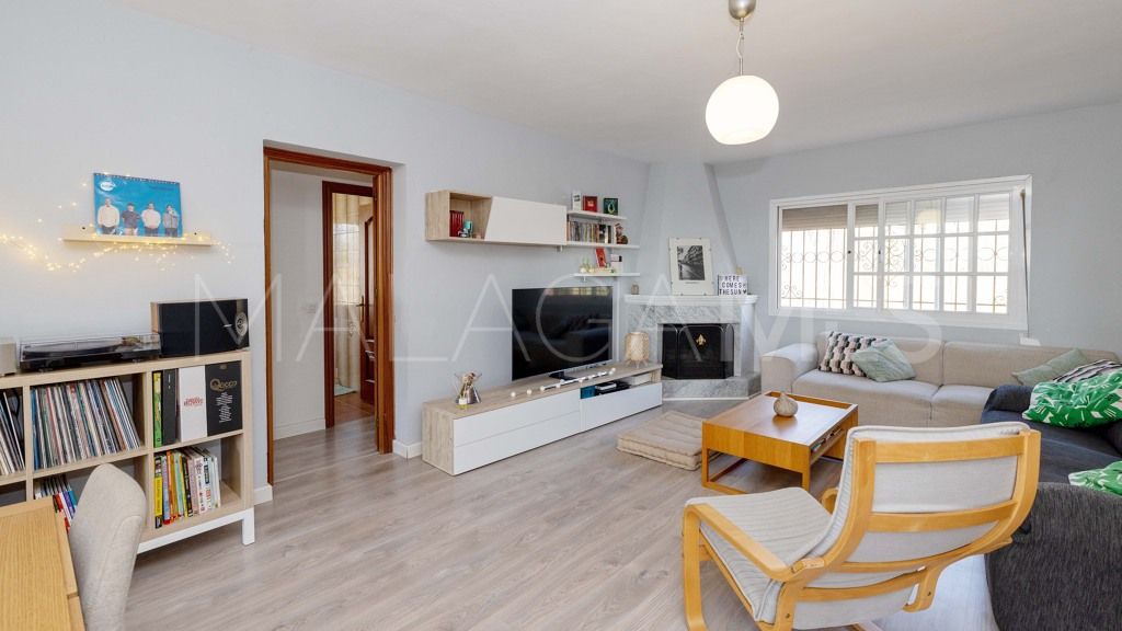 Chalet for sale in Estepona