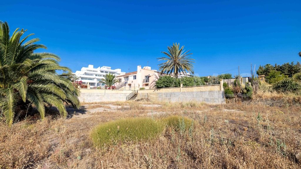 Chalet for sale in Estepona