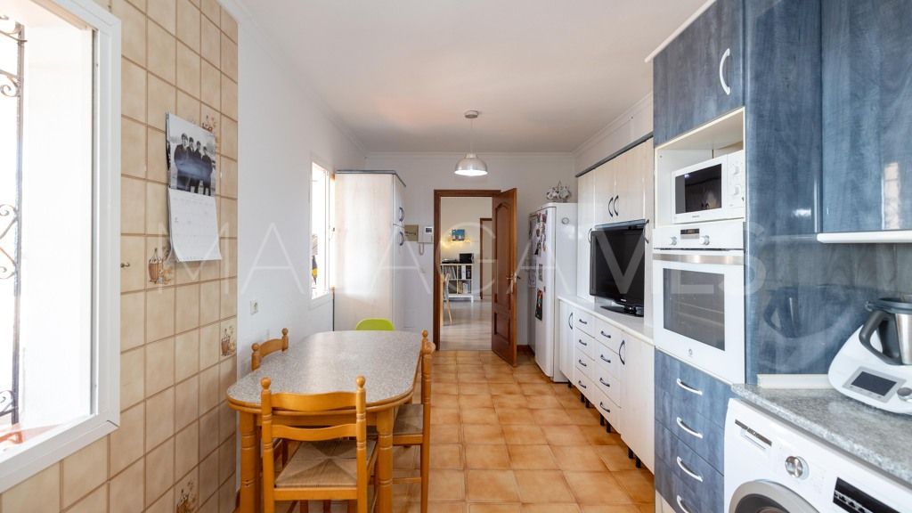 Chalet for sale in Estepona
