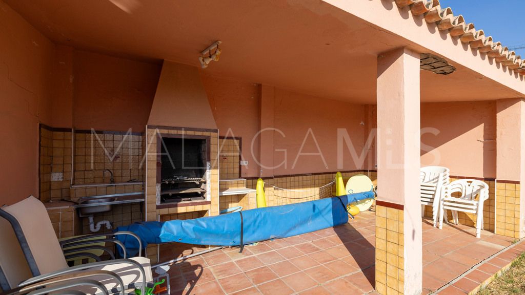 Chalet for sale in Estepona