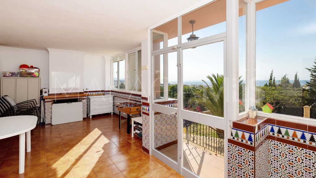 Chalet for sale in Estepona