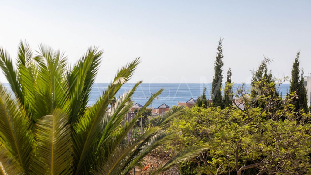 Chalet for sale in Estepona