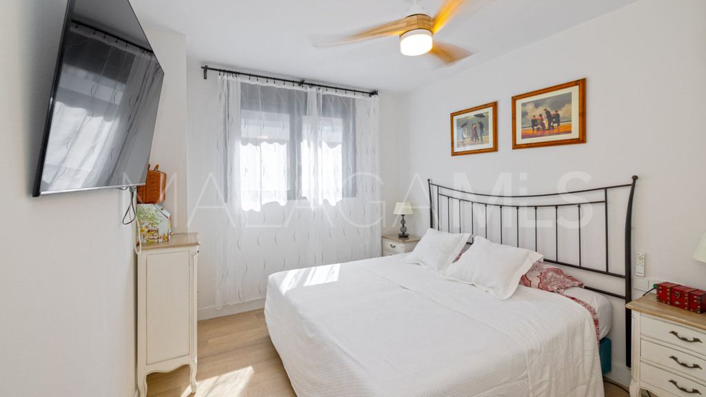 For sale apartment in Estepona