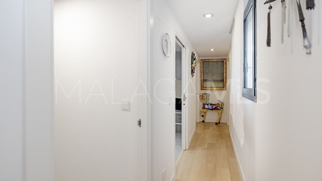 For sale apartment in Estepona