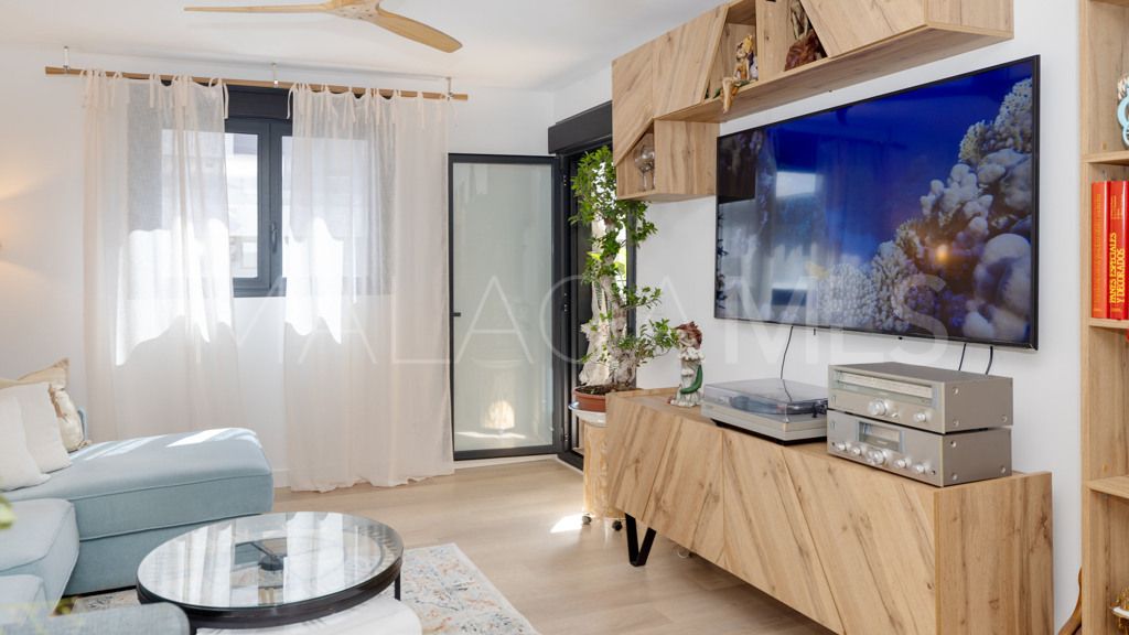 For sale apartment in Estepona