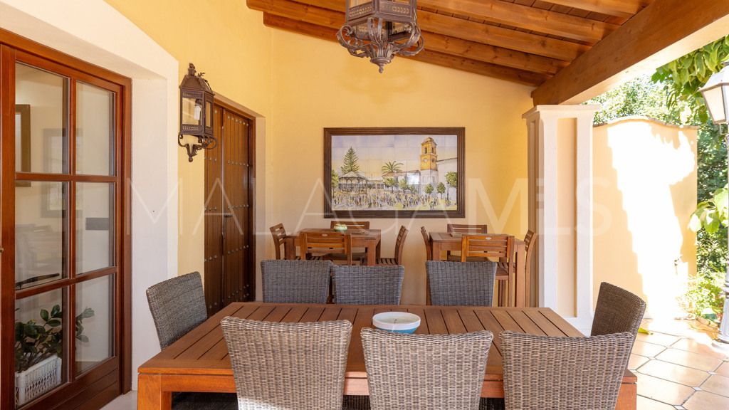 Chalet for sale in Estepona