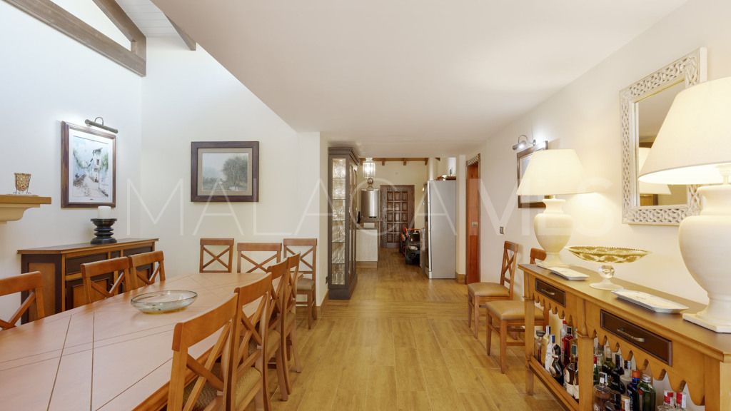 Chalet for sale in Estepona