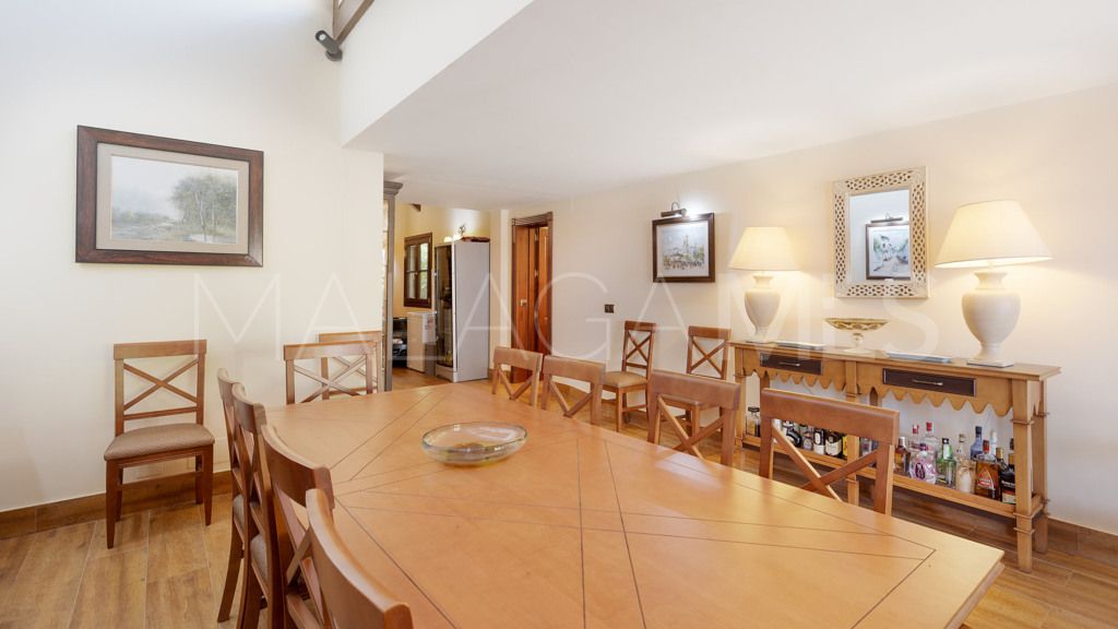 Chalet for sale in Estepona